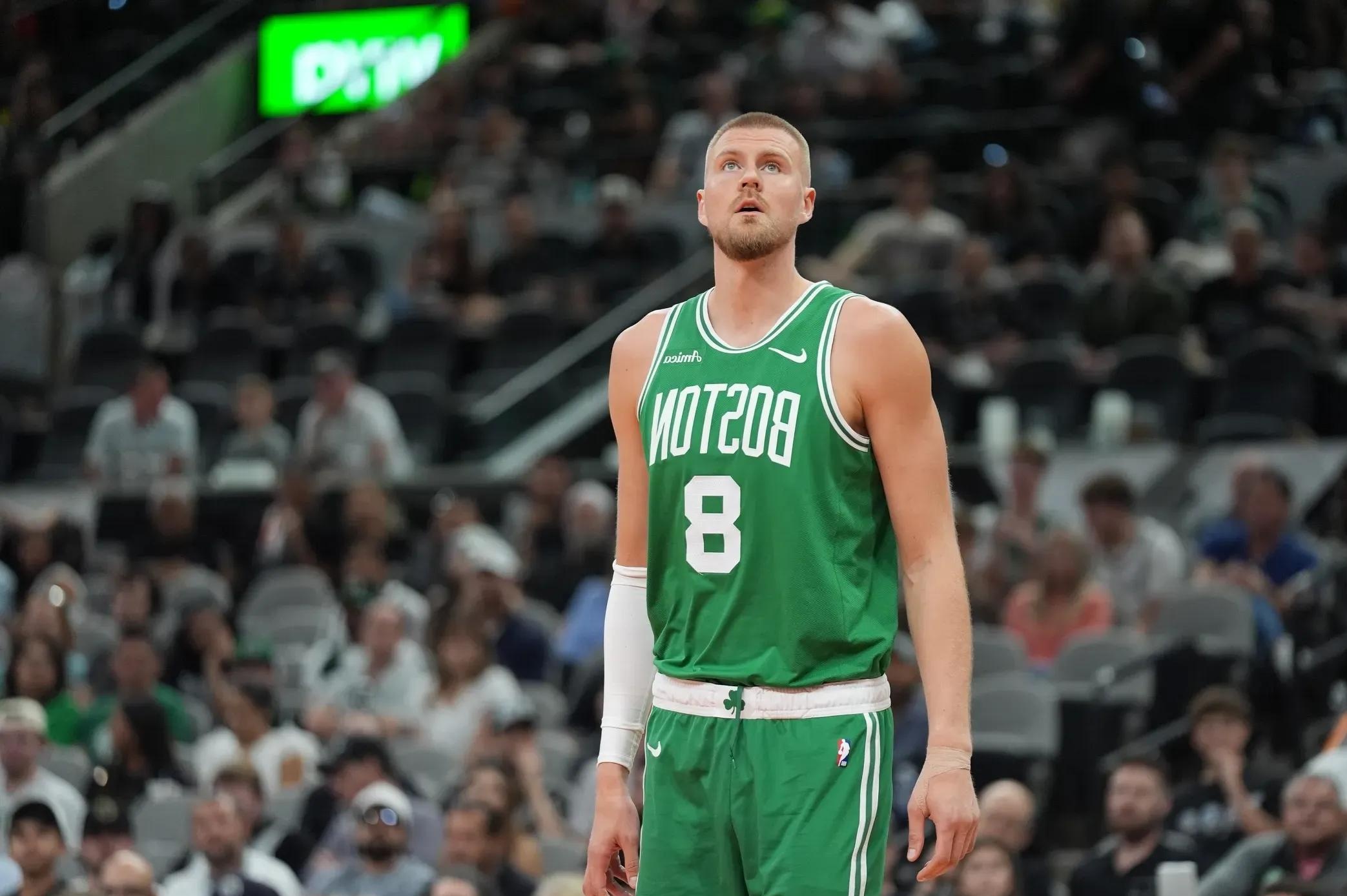 爱游戏官网-马刺逆转湖人B队，波尔津吉斯完成帽子戏法