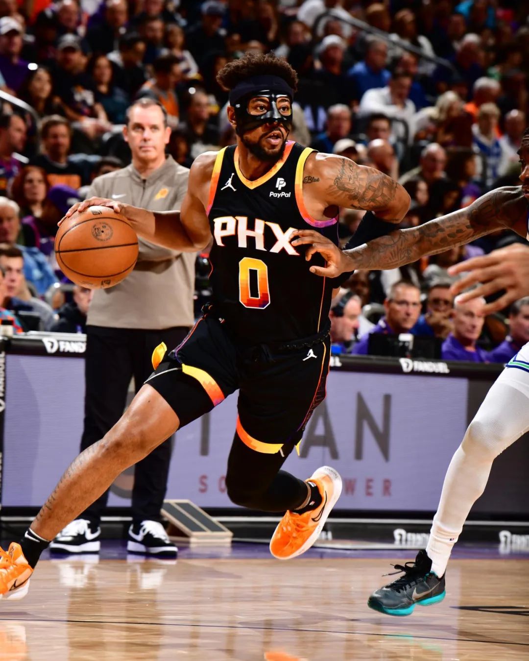 天津队完胜步行者，东契奇点燃赛场