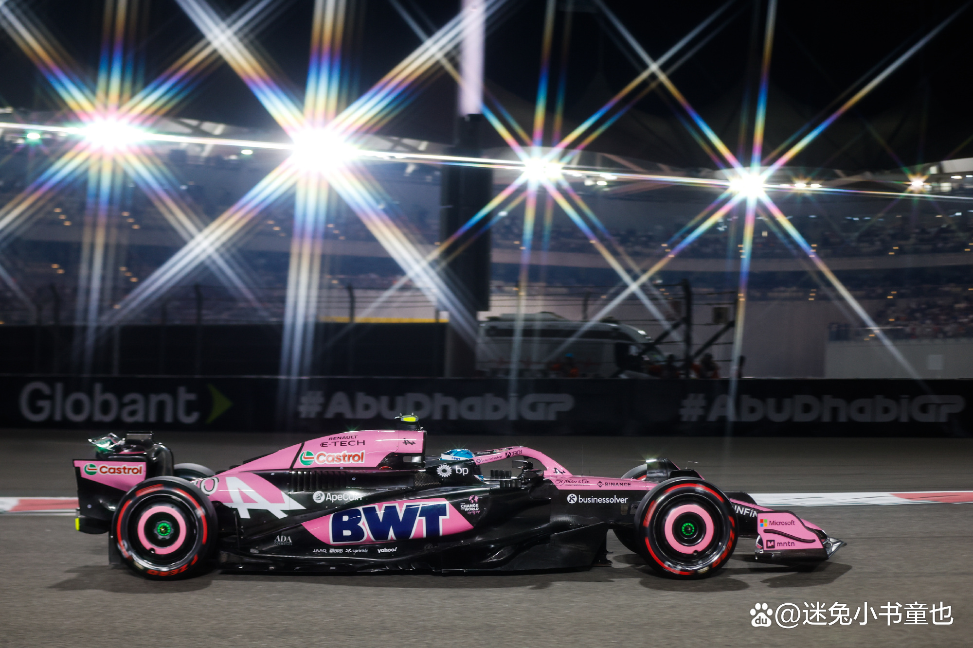 迈凯伦完胜雷诺车队，佩雷兹高光表现