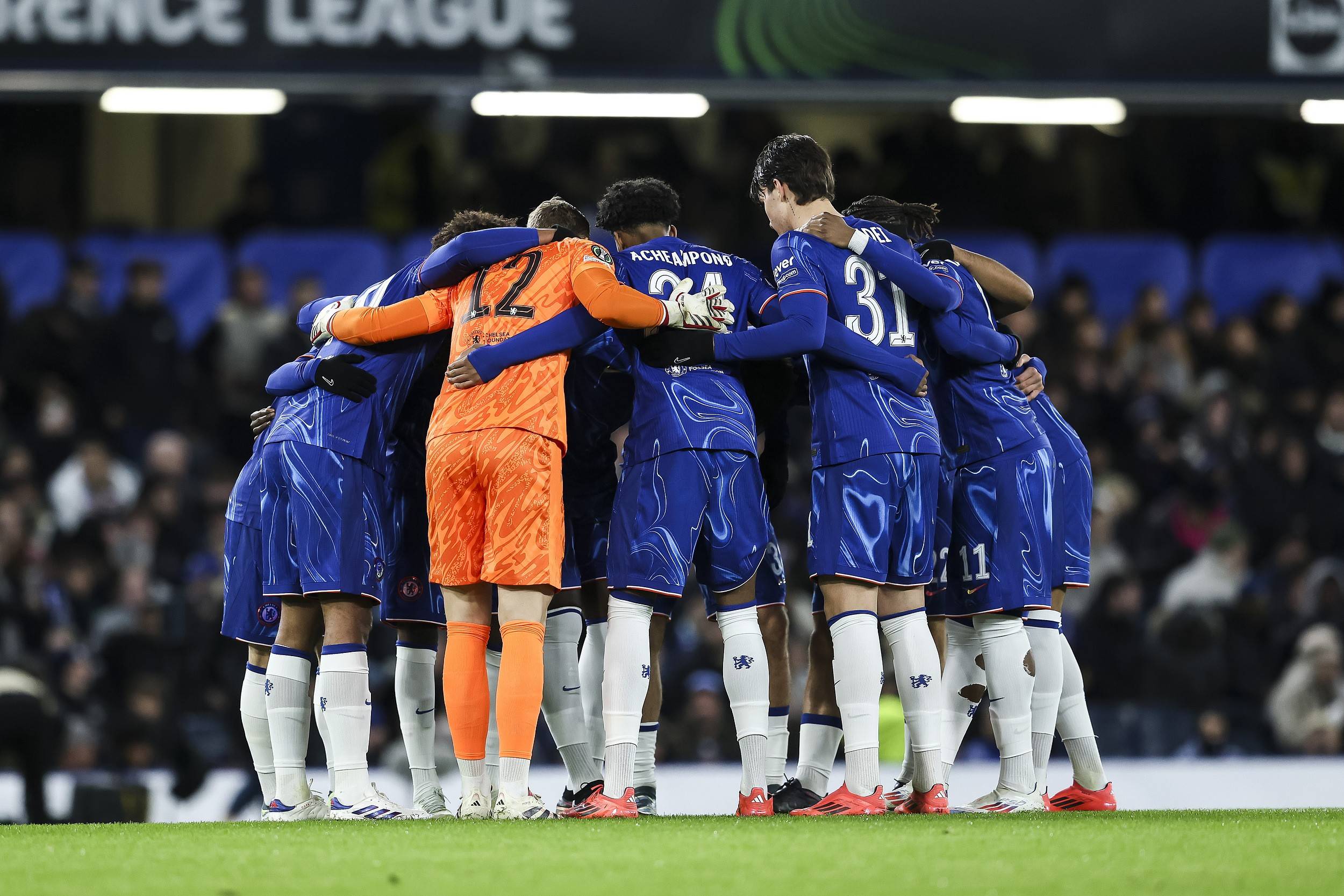 皇马碾压塞维利亚，哈兰德带队取胜