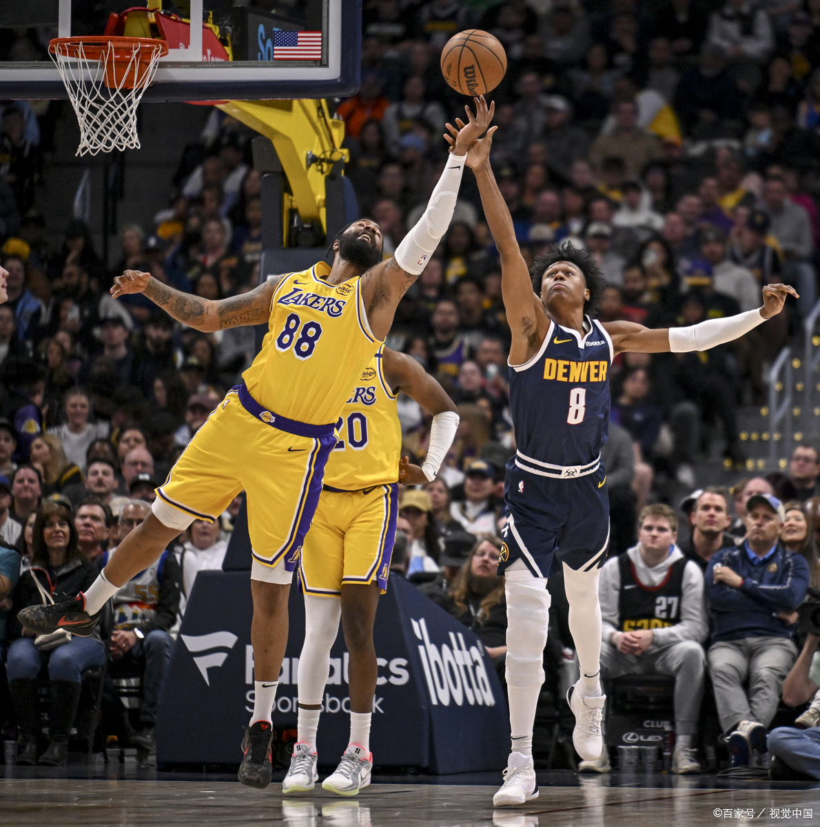 爱游戏APP-广州队翻盘篮网，约基奇点燃赛场