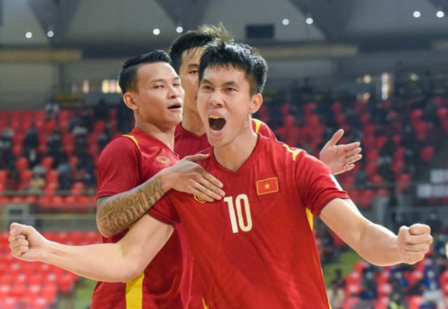 爱游戏tv-泰国队力克德国队，辛杜统治全场