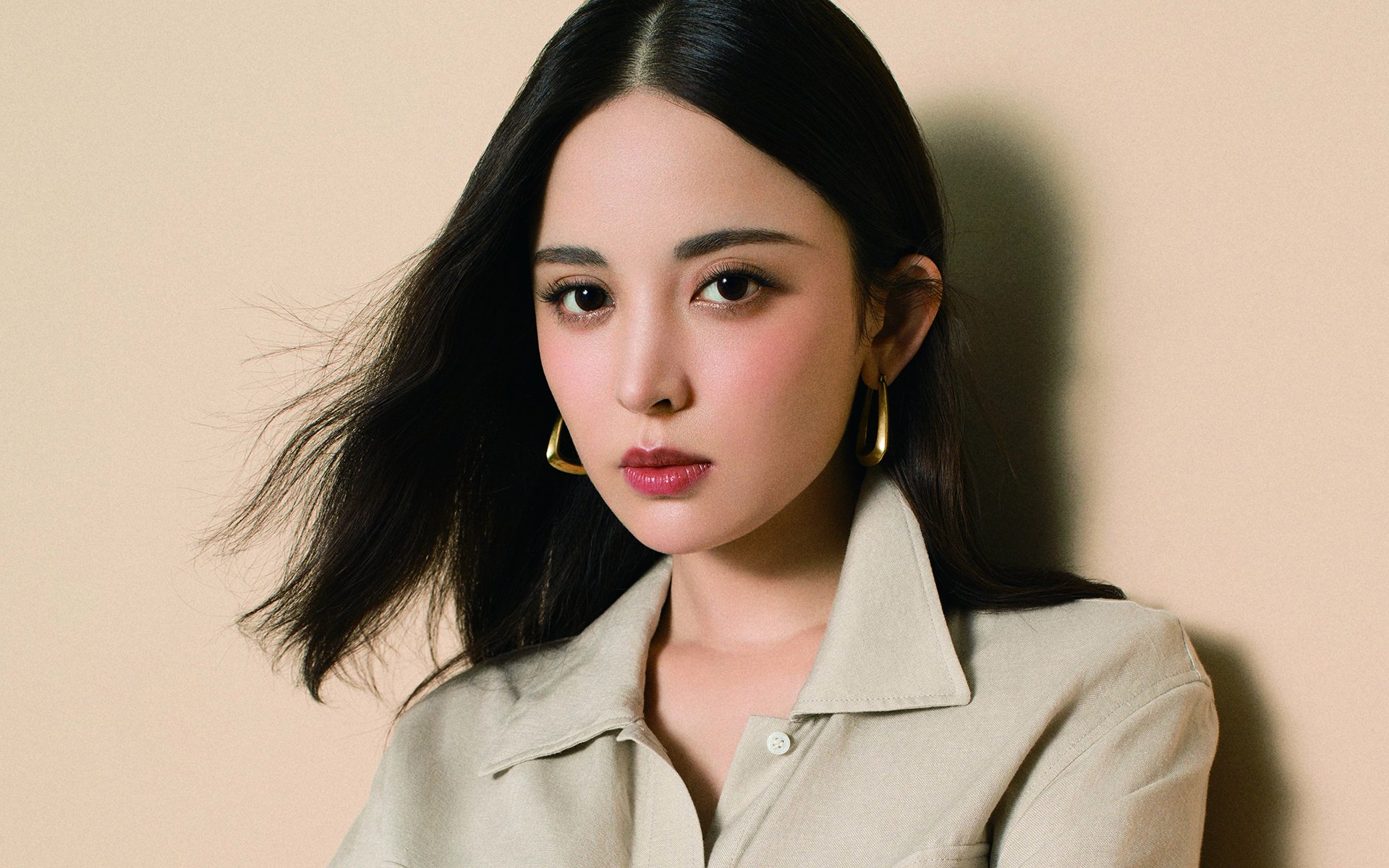 爱游戏在线-双重赛道，当F1新季硝烟遇见国王绝杀时刻