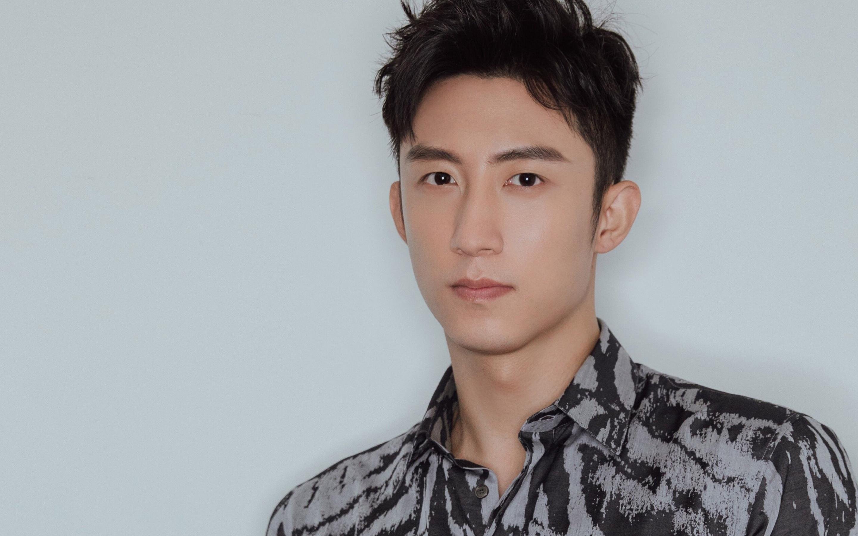 他山巅只待了一秒，但这支队伍的命运拼图，因他完成最后一角