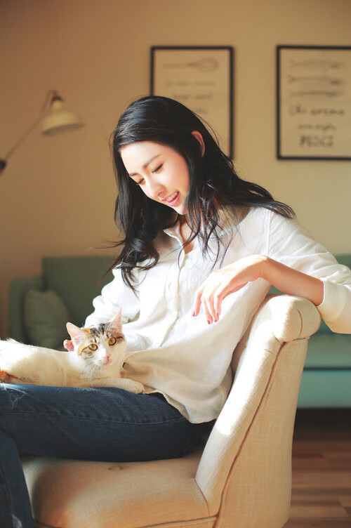 绿茵场的启示，当广厦式团队足球碾压独行侠球星战术