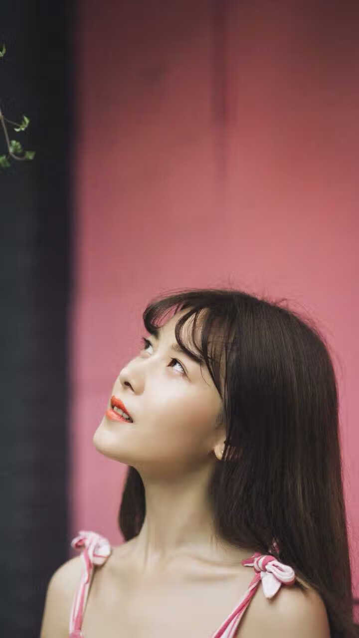 幽灵射手,当厄瓜多尔对阵巴西,穆勒如何从观众席掌控比赛走势