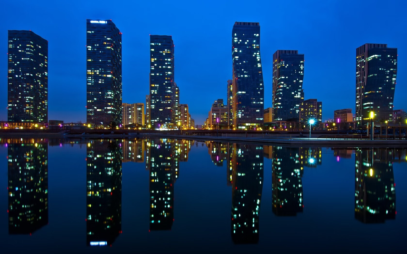 同一片星空下，当伯纳乌的呐喊遇见达拉斯的干拔