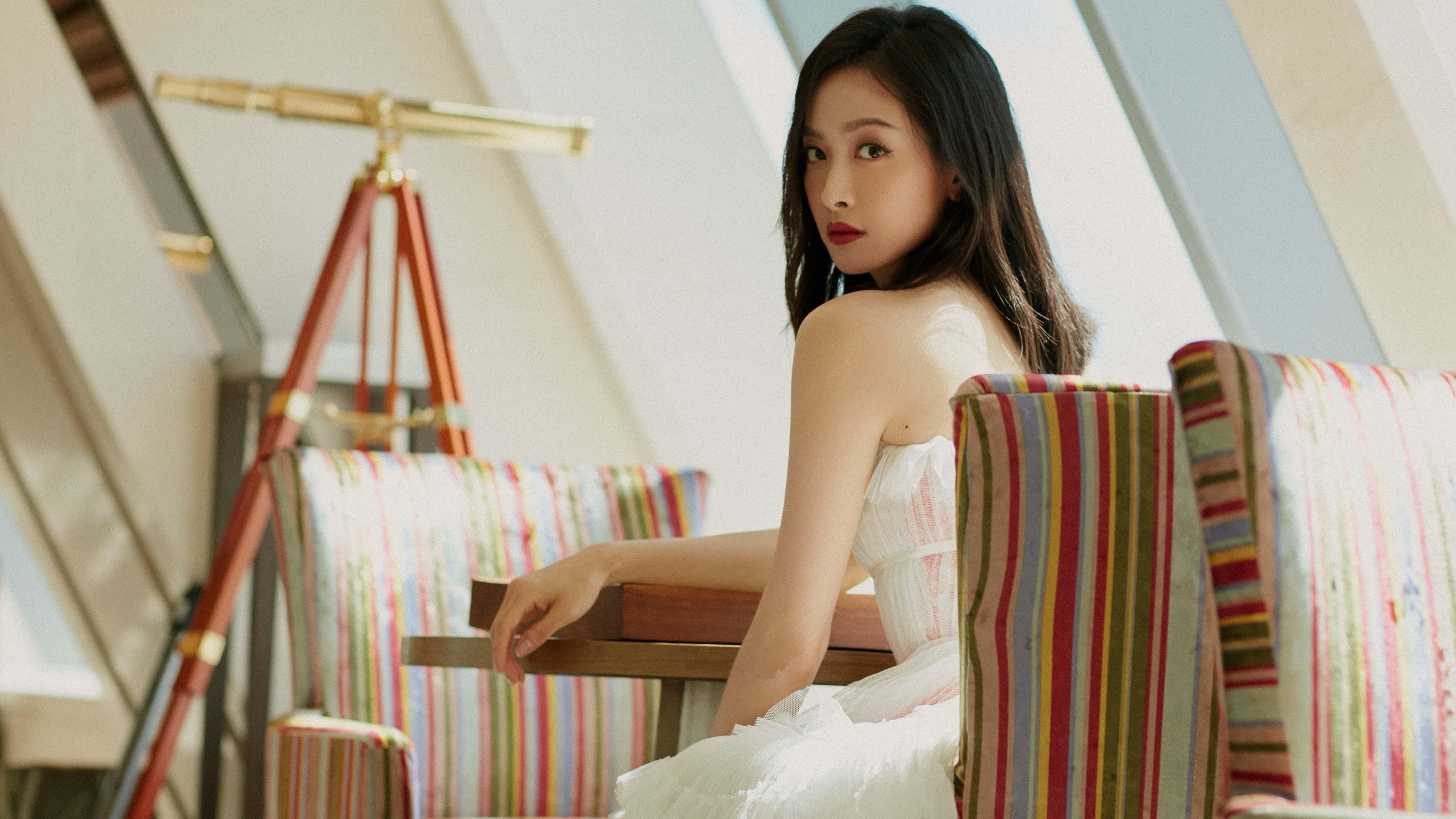 欧冠之夜,他是唯一的灯火,德布劳内以双响主宰摩纳哥与多特蒙德的命运交锋